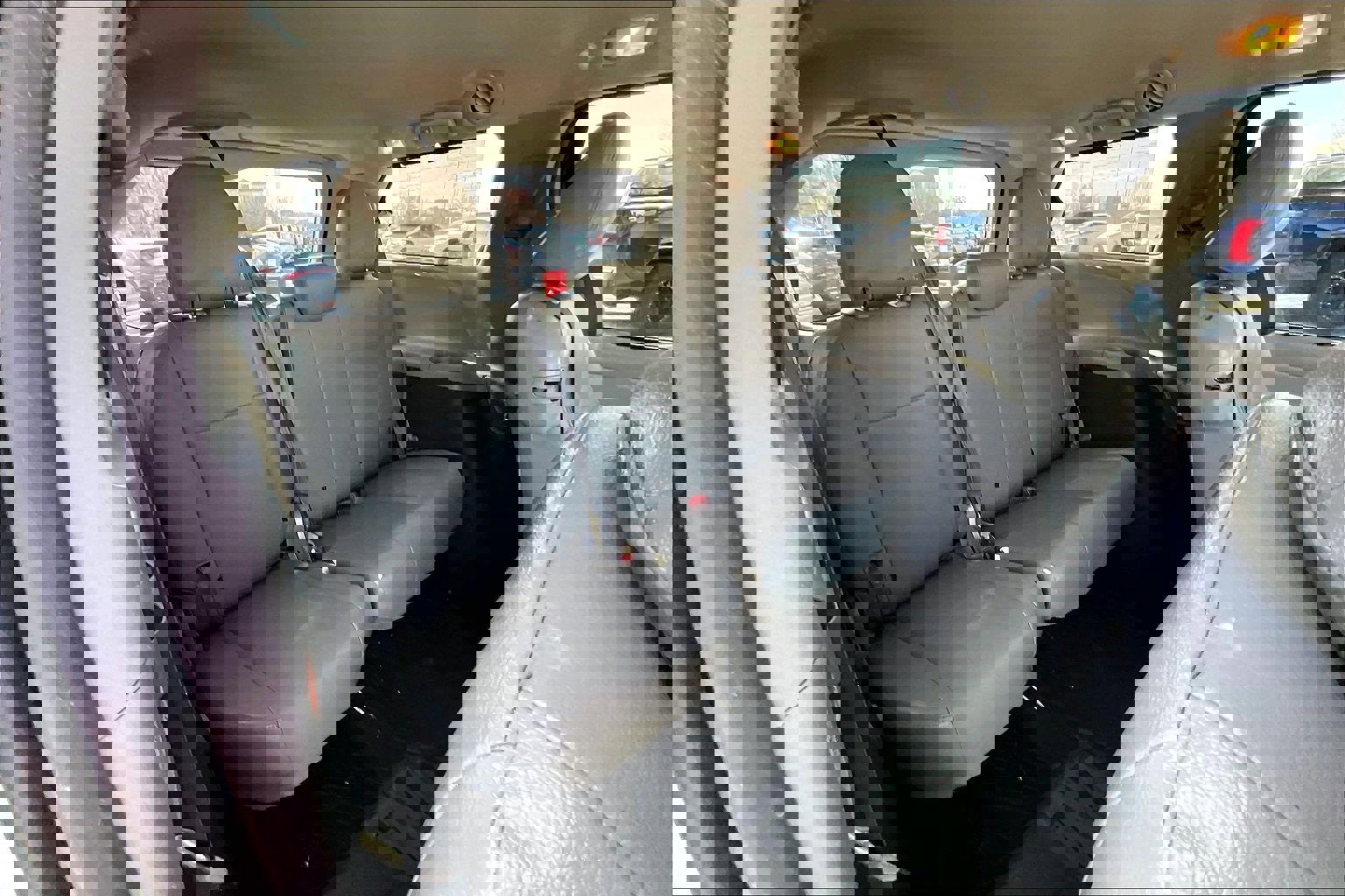 Used 2015 Toyota Sienna LE image 26