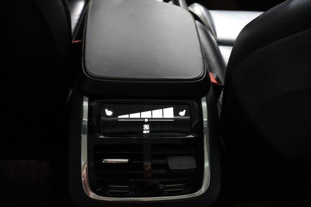 Used 2017 Volvo XC90 T6 Momentum w/ Vision Package image 23