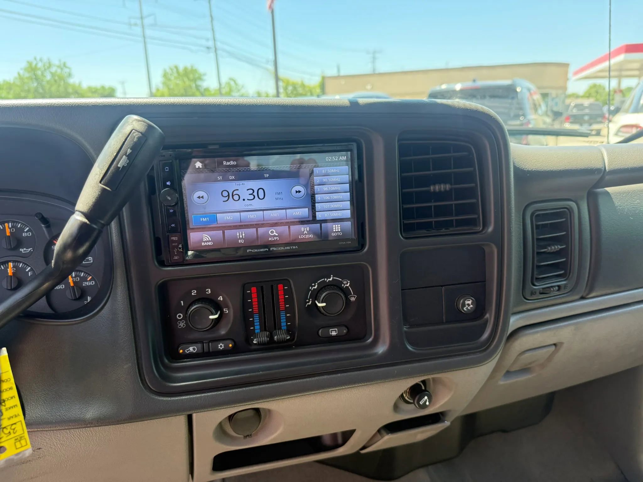 Used 2005 Chevrolet Avalanche Z71 w/ Preferred Equipment Group AWD/4WD image 21