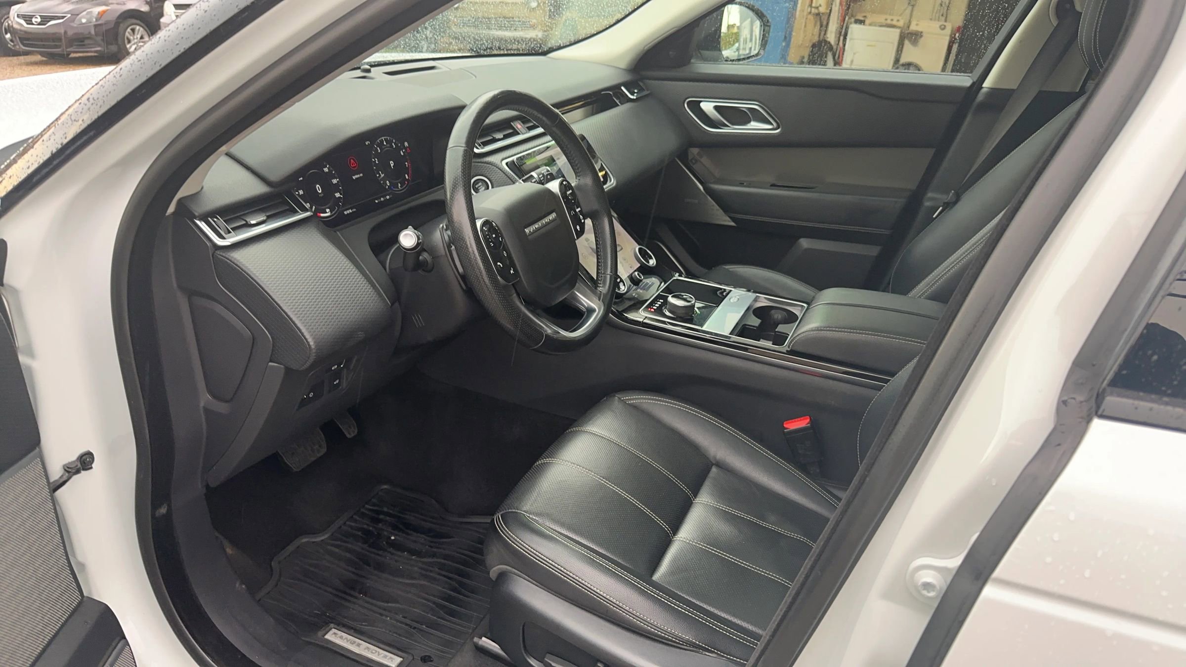Used 2018 Land Rover Range Rover Velar S image 13