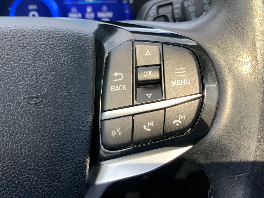 Used 2021 Ford Explorer Platinum w/ Equipment Group 601A AWD/4WD image 23