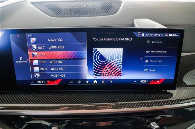 Used 2025 BMW X7 M60i w/ Executive Package image 15