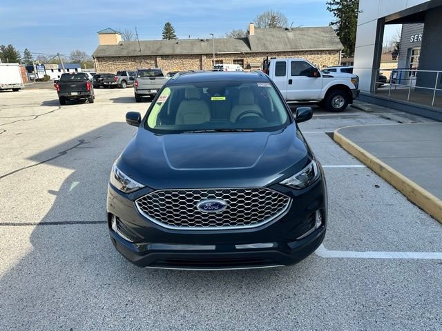 Certified 2023 Ford Edge SEL w/ Convenience Package AWD/4WD image 2