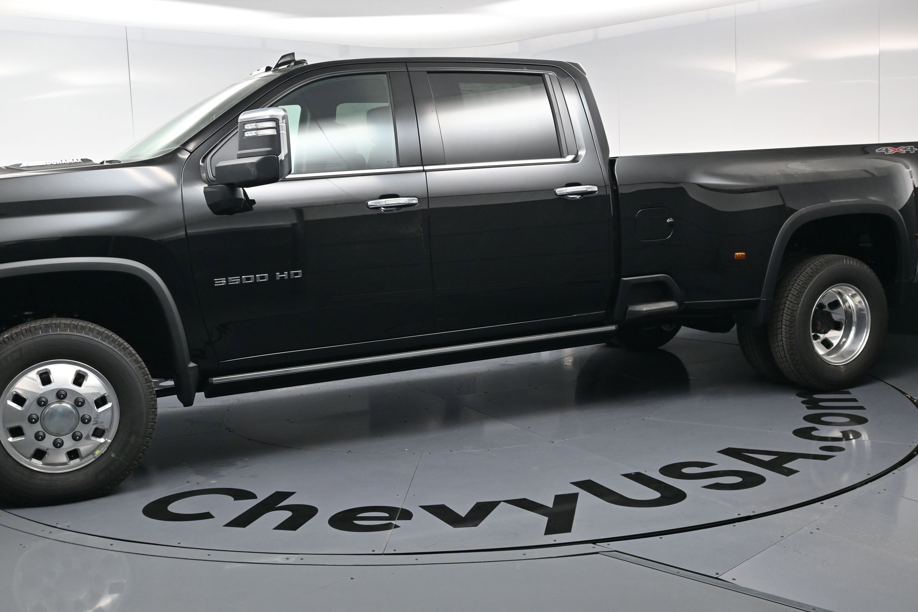 New 2026 Chevrolet Silverado 3500 LTZ w/ LTZ Plus Package image 6