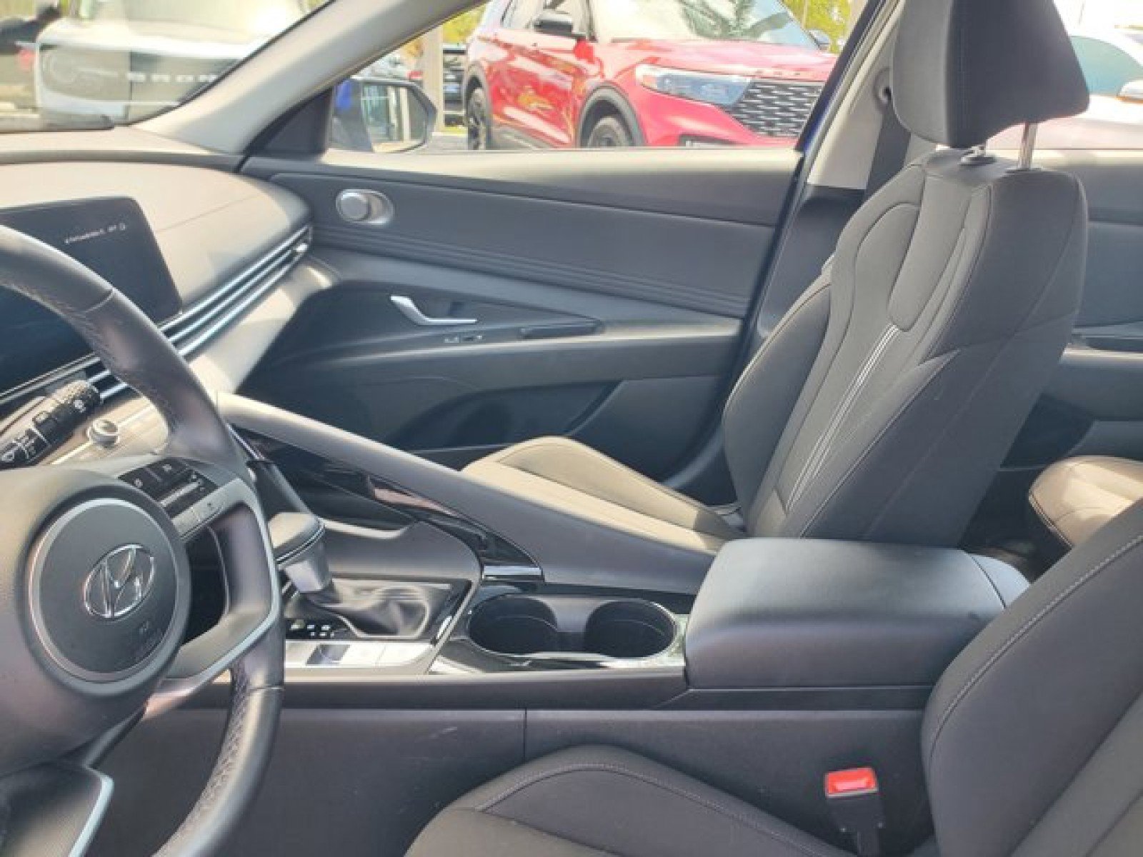 Used 2023 Hyundai Elantra SEL w/ Convenience Package FWD image 10