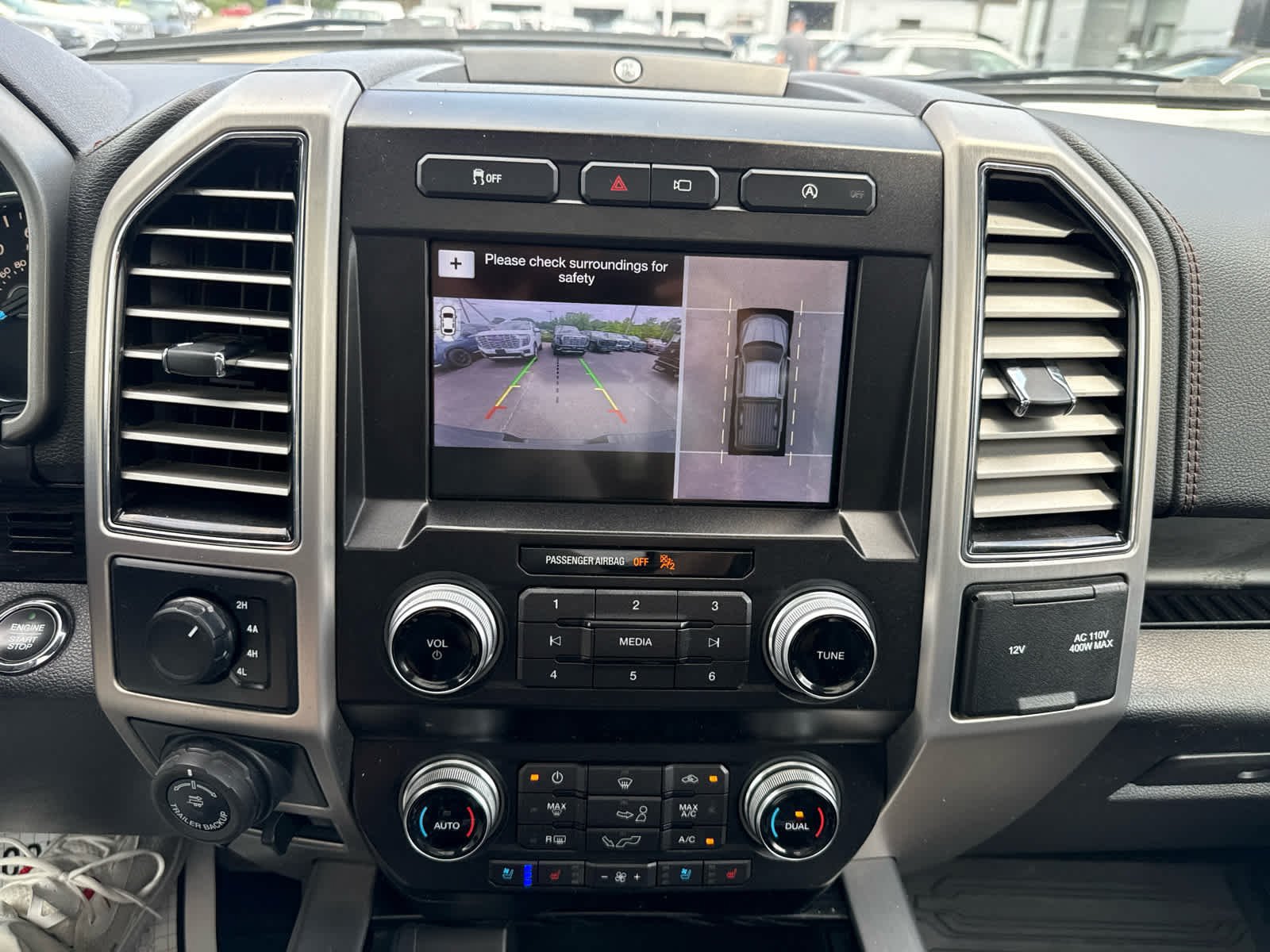 Used 2019 Ford F150 Platinum w/ Equipment Group 701A Luxury AWD/4WD image 17