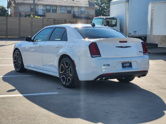 Used 2023 Chrysler 300 S w/ Comfort Group RWD image 3