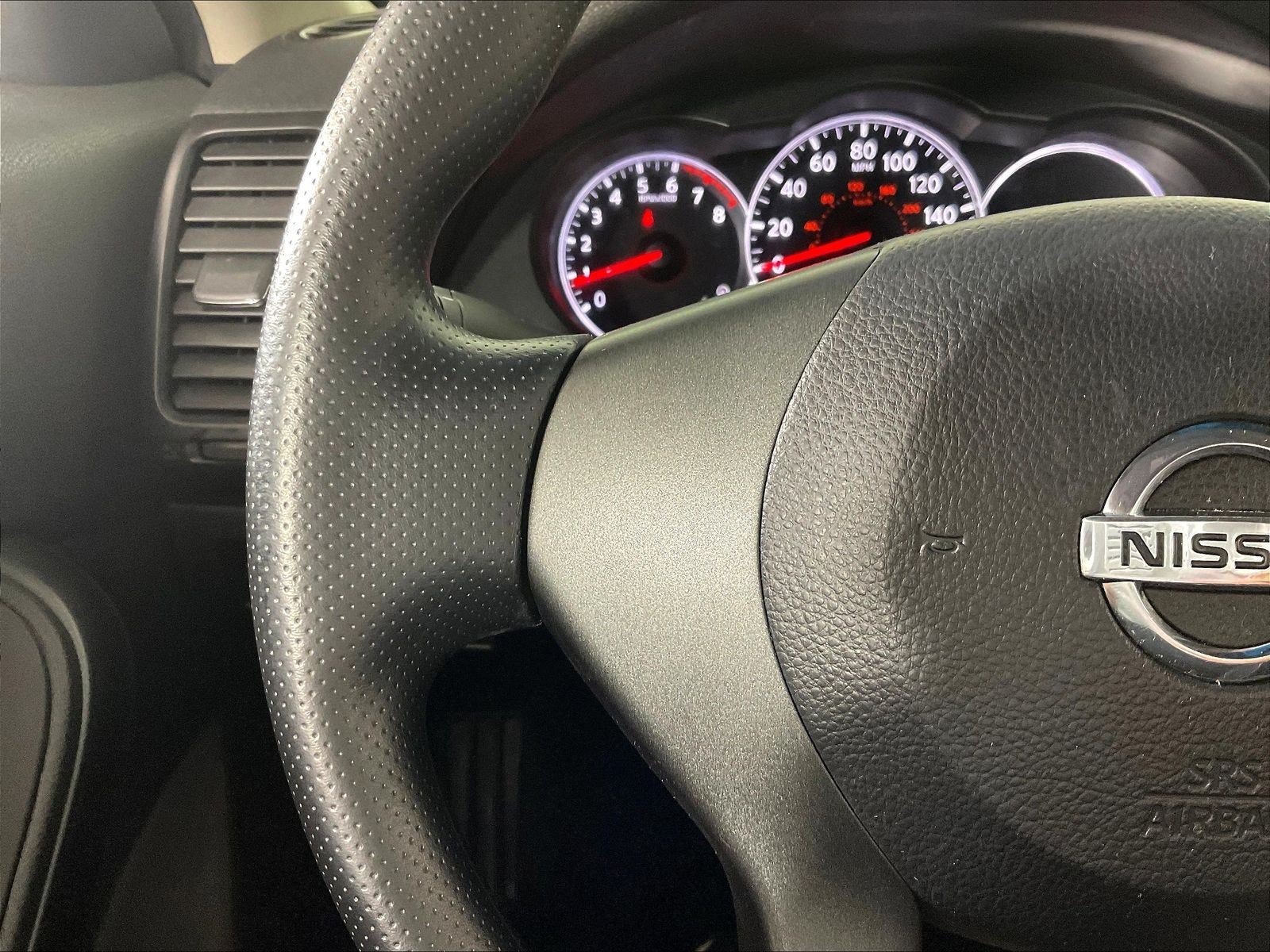 Used 2013 Nissan Altima 2.5 S FWD image 10