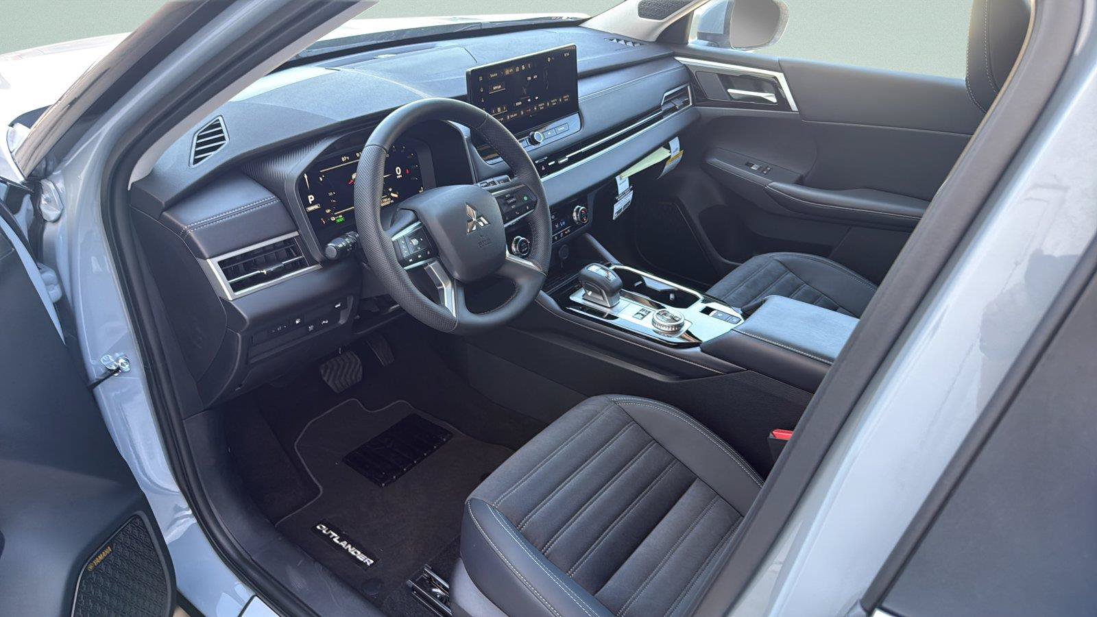 New 2026 Mitsubishi Outlander SE AWD/4WD image 16