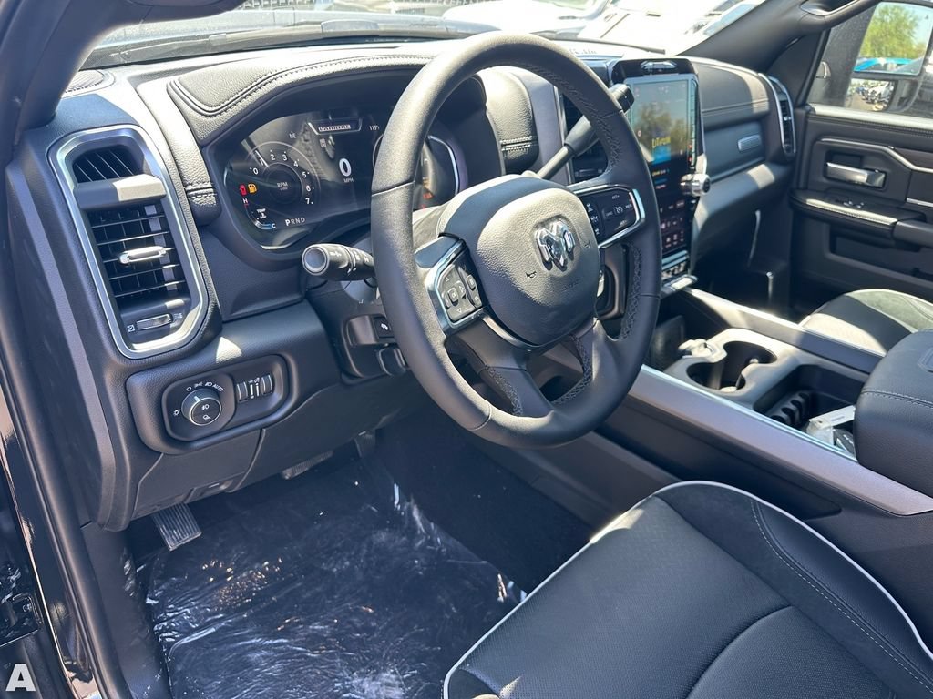 Used 2025 RAM 2500 Laramie w/ Night Edition AWD/4WD image 15
