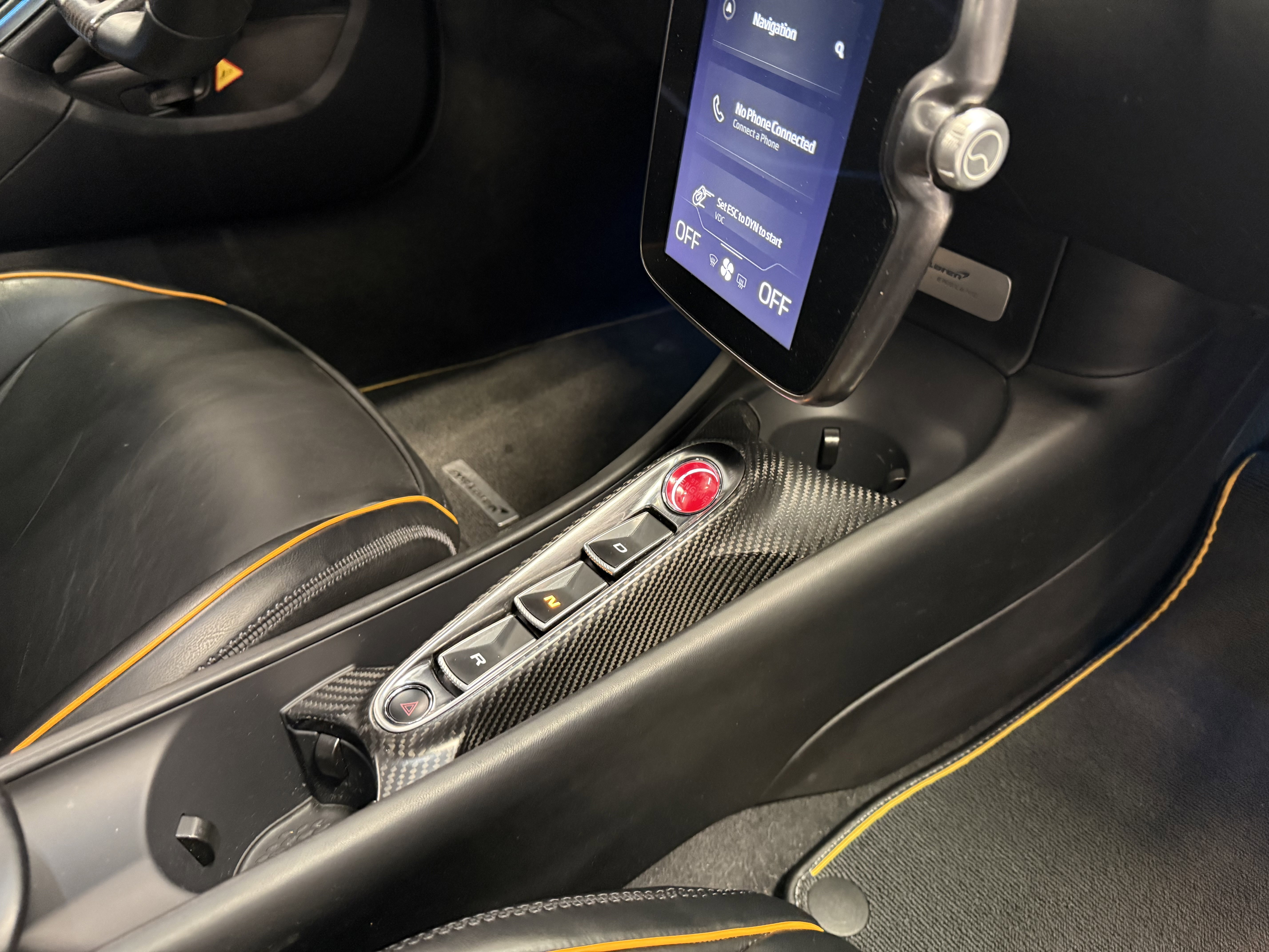 Used 2023 McLaren Artura image 19