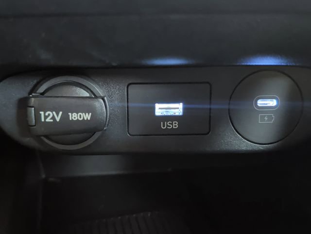 Certified 2025 Hyundai Elantra Limited image 23