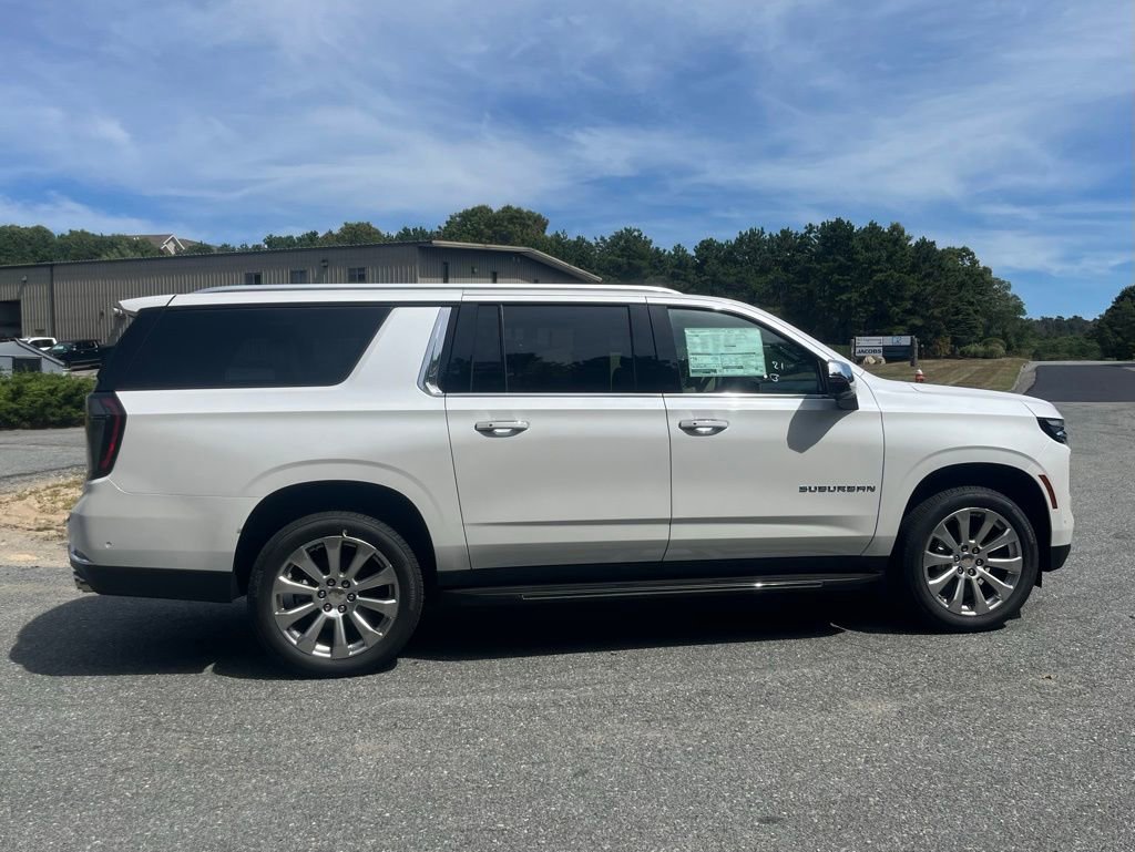 New 2025 Chevrolet Suburban Premier image 9
