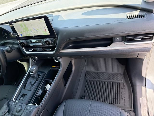 Used 2026 Toyota Grand Highlander AWD Hybrid image 16