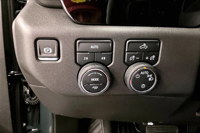 Used 2026 Chevrolet Silverado 1500 LT AWD/4WD image 39