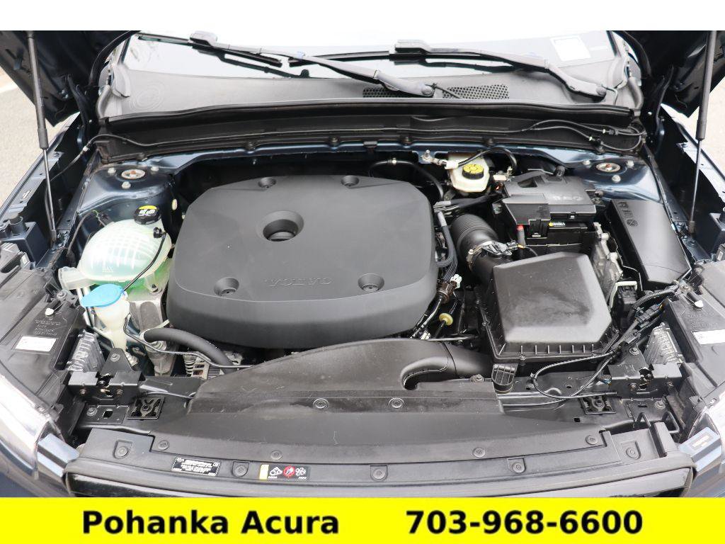 Used 2022 Volvo XC40 T5 R-Design w/ Advanced Package image 36