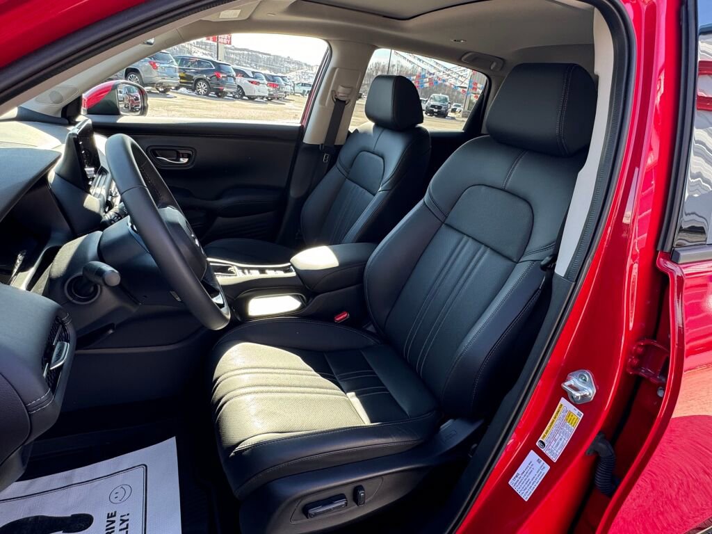 Used 2025 Honda HR-V EX-L image 14