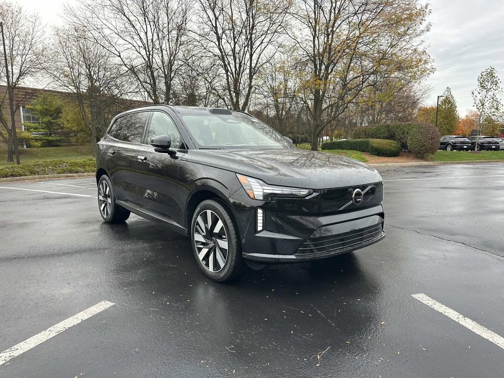 New 2025 Volvo EX90 Plus w/ Protection Package Premier image 1