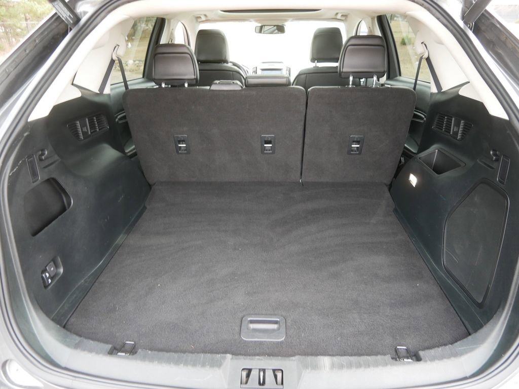Used 2020 Ford Edge Titanium w/ Equipment Group 301A image 9