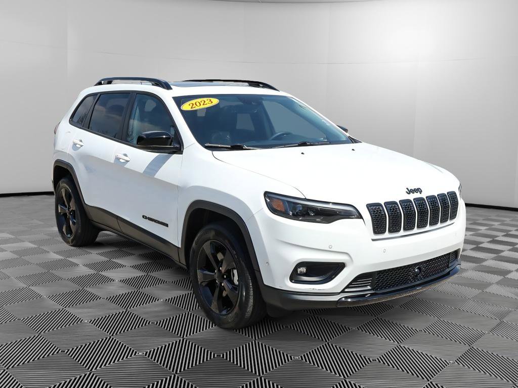 Used 2023 Jeep Cherokee Altitude Lux w/ Lux Elite Package image 8