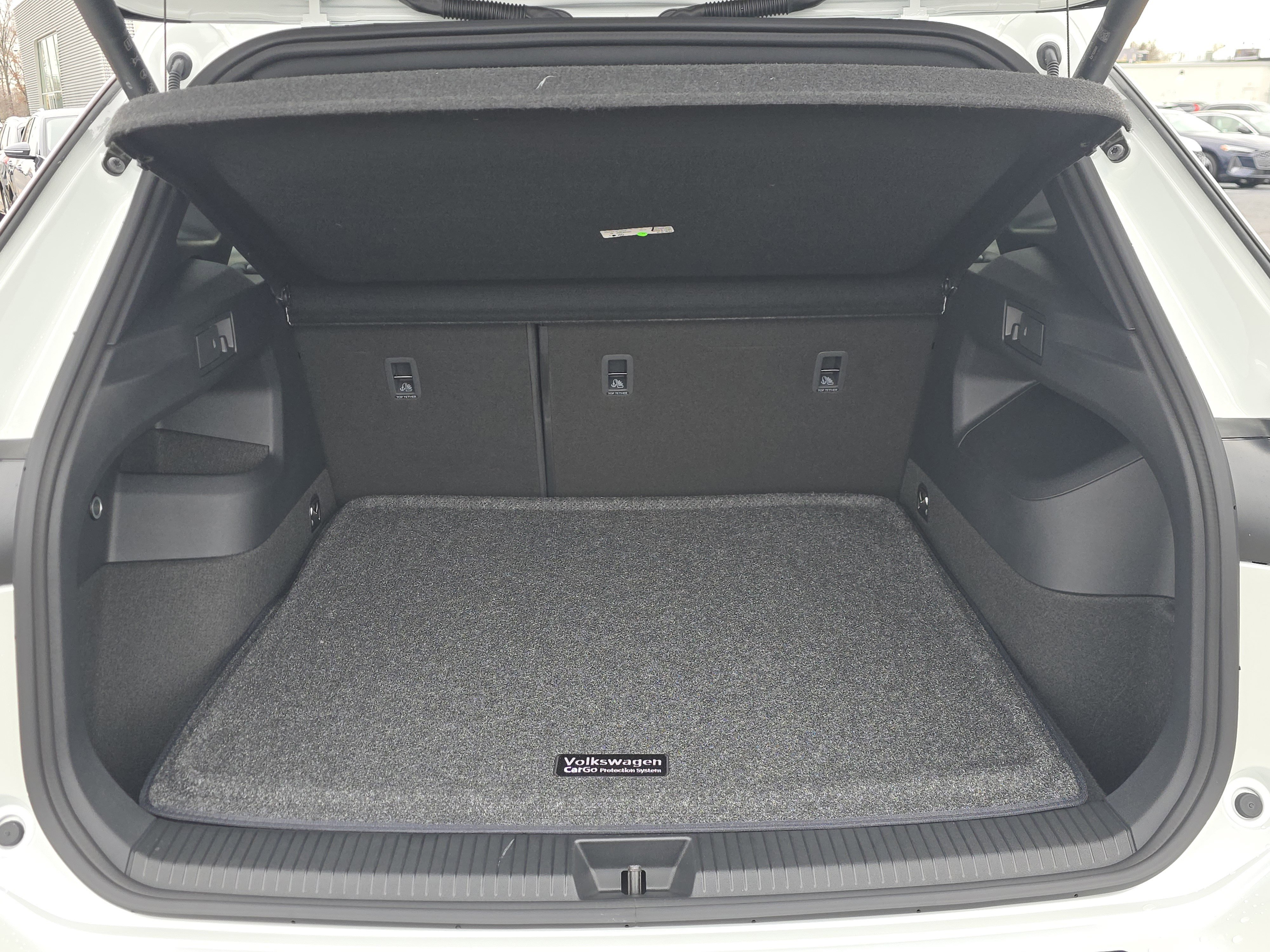 New 2026 Volkswagen Tiguan SEL R-Line image 16