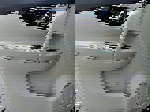 Used 2019 Nissan Rogue Sport SL image 12