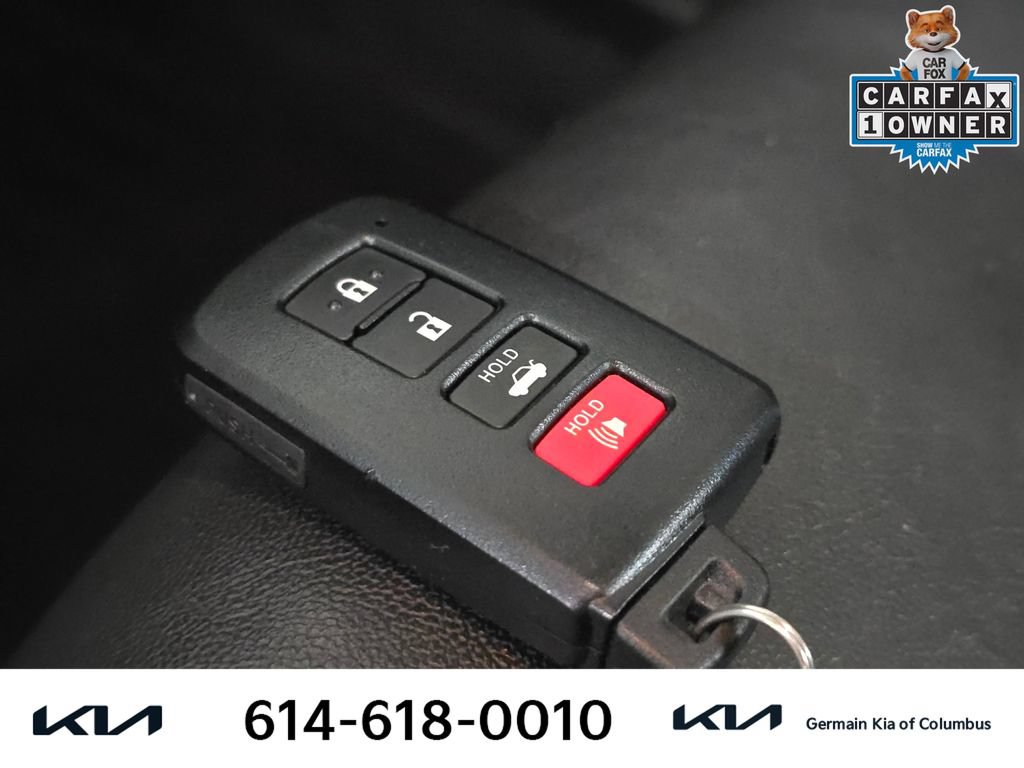 Used 2017 Toyota Camry XLE FWD image 33