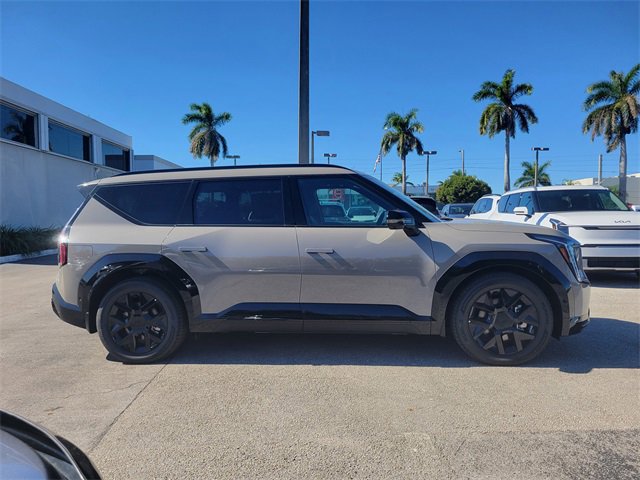 New 2026 Kia EV9 Land w/ Nightfall Edition Package image 2