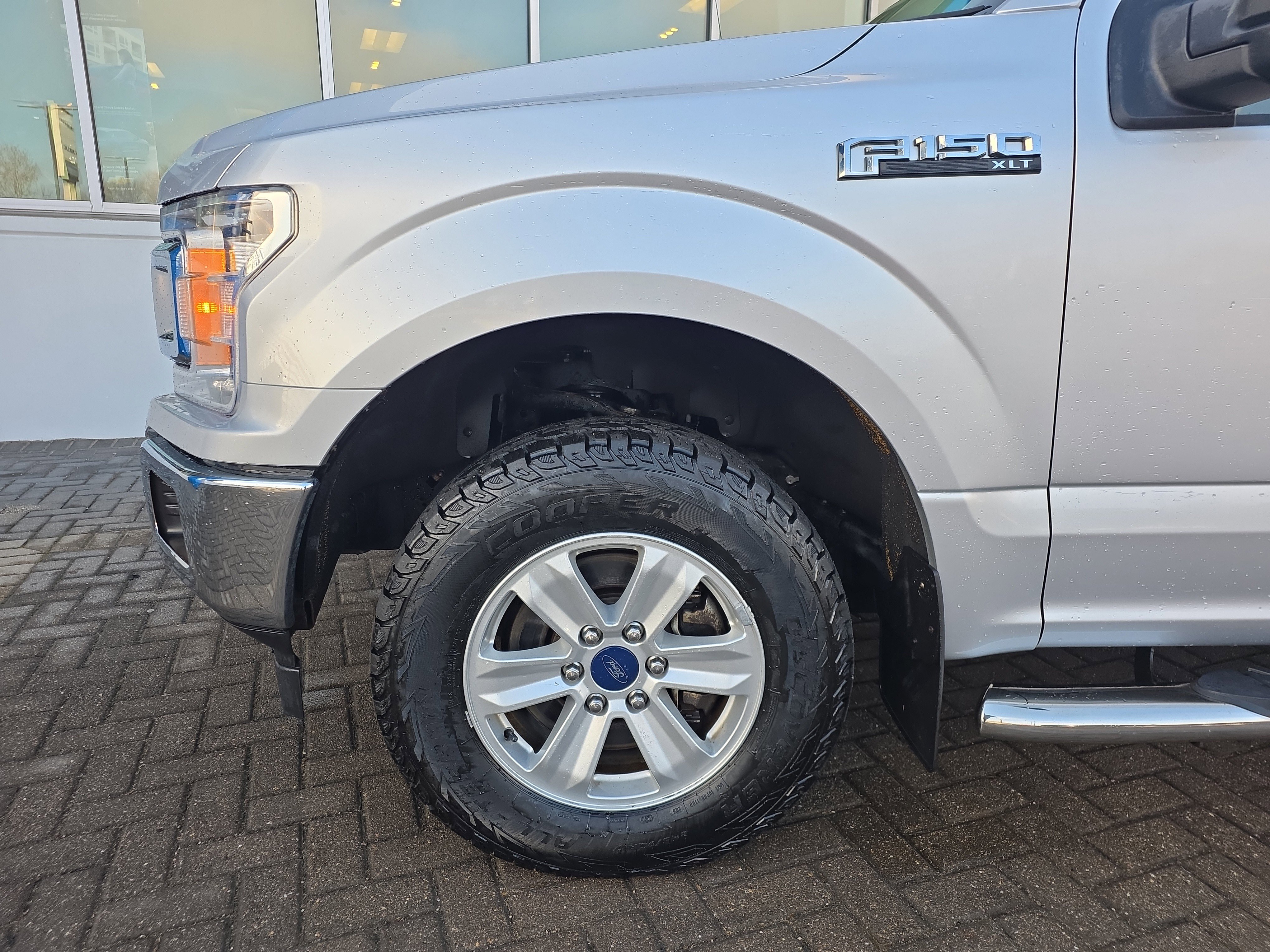 Used 2018 Ford F150 XLT w/ Trailer Tow Package image 10