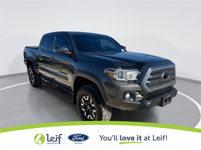 Used 2017 Toyota Tacoma TRD Off-Road image 1