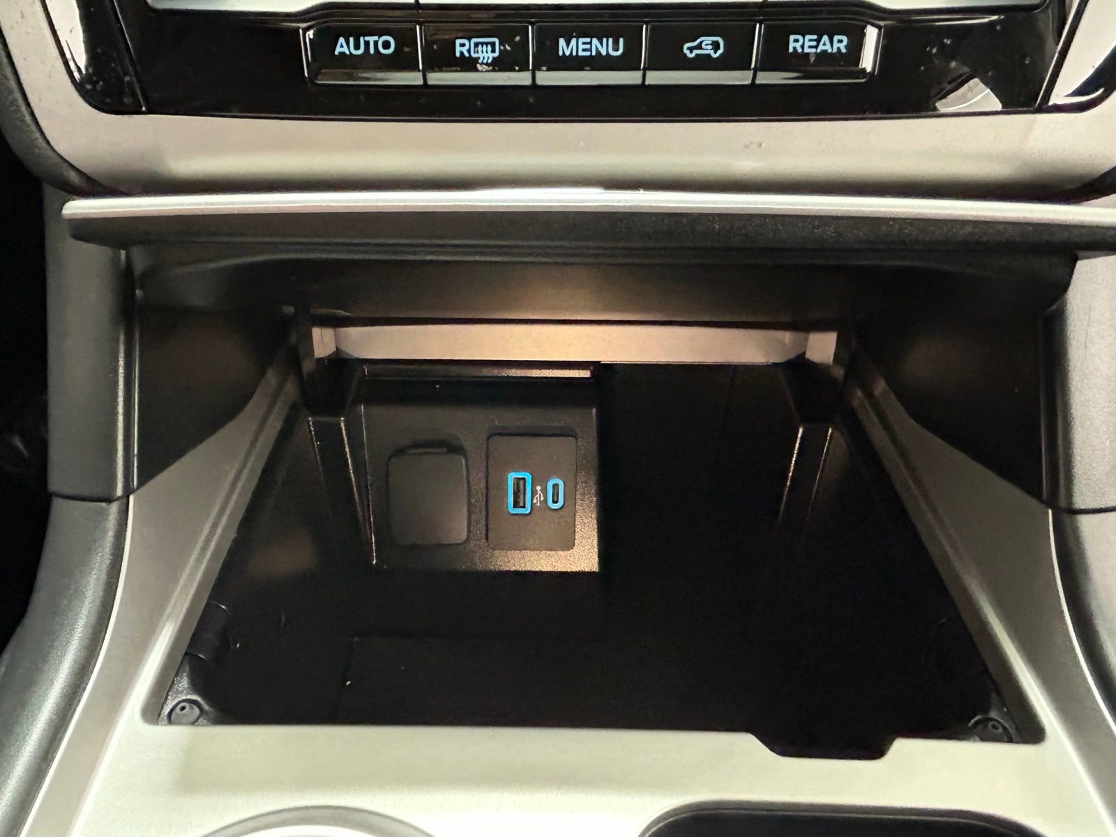 Used 2023 Ford Explorer XLT w/ Class IV Trailer Tow Package image 20