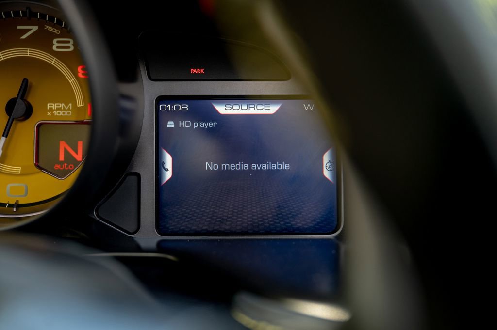 Used 2022 Ferrari 812 GTS RWD image 92
