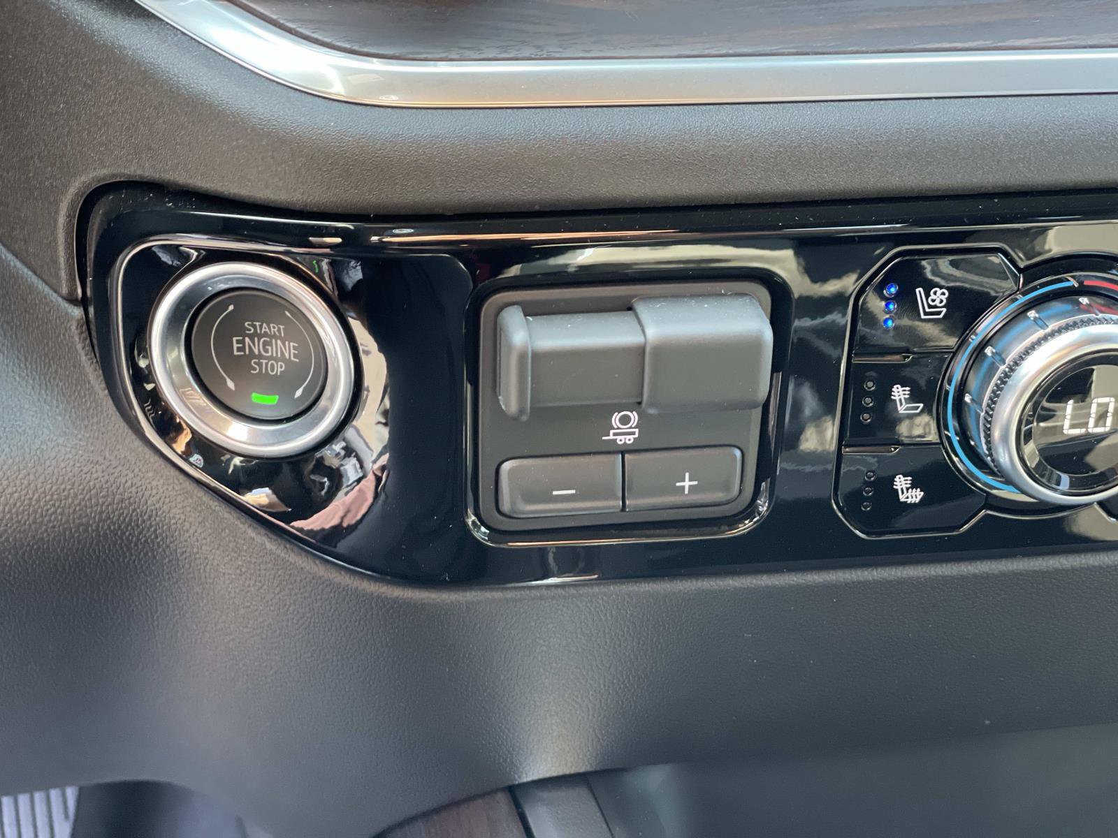 New 2026 GMC Sierra 2500 SLT w/ SLT Premium Package image 17