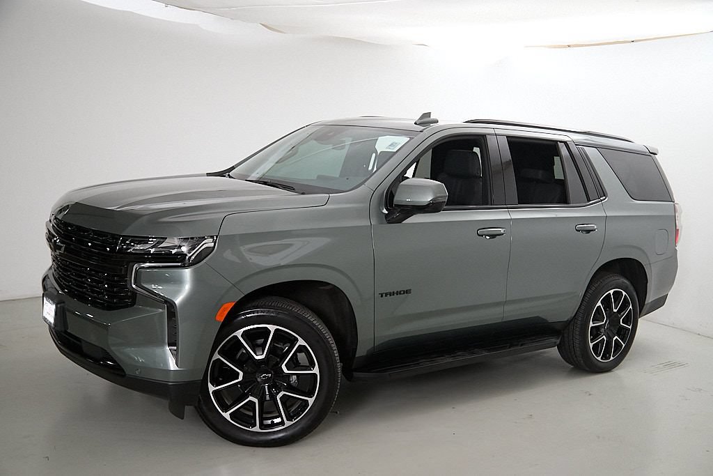 Used 2024 Chevrolet Tahoe RST w/ Luxury Package AWD/4WD image 3