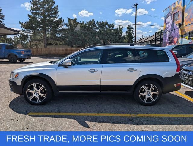 Used 2015 Volvo XC70 T6 w/ Proximity Package AWD/4WD image 3