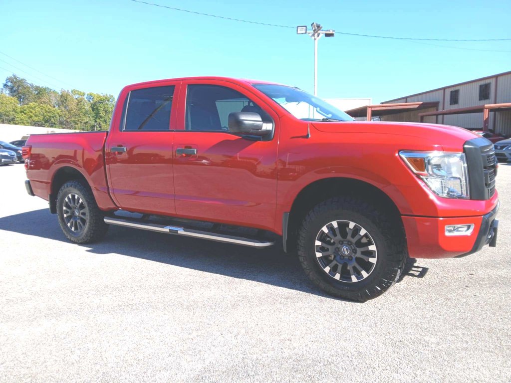 Used 2020 Nissan Titan S w/ S Utility Package image 3