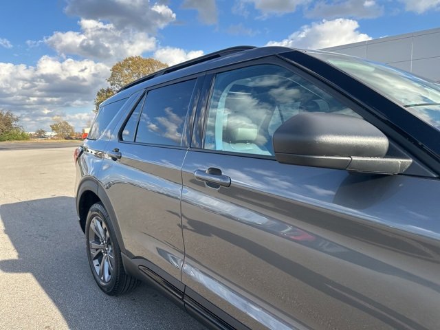 New 2026 Ford Explorer Active w/ Active Comfort Package image 8