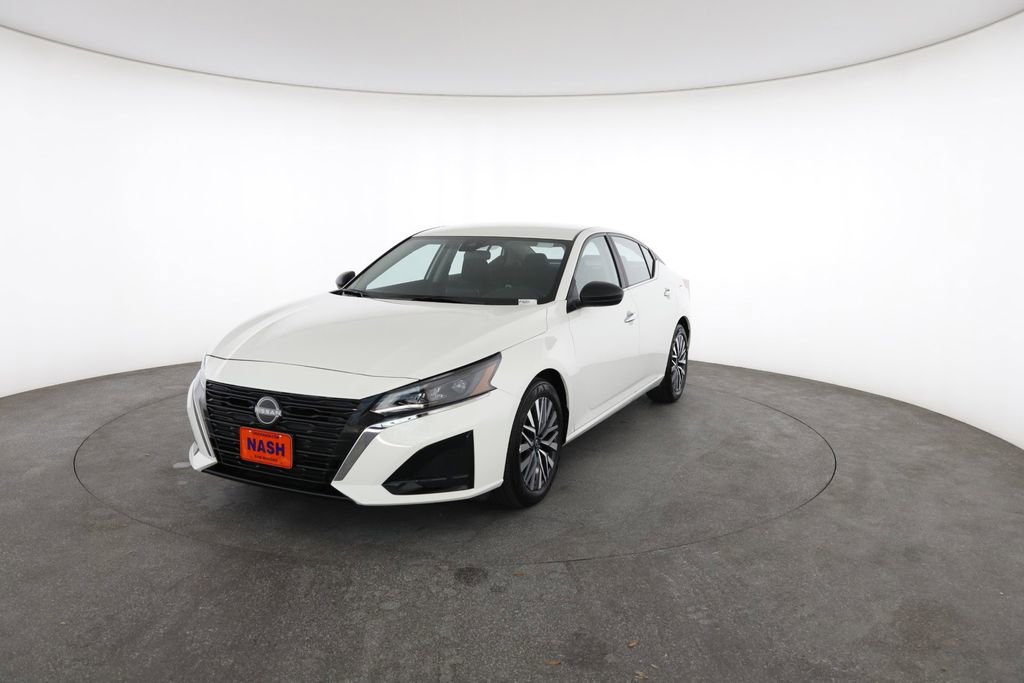 Used 2025 Nissan Altima 2.5 SV image 5