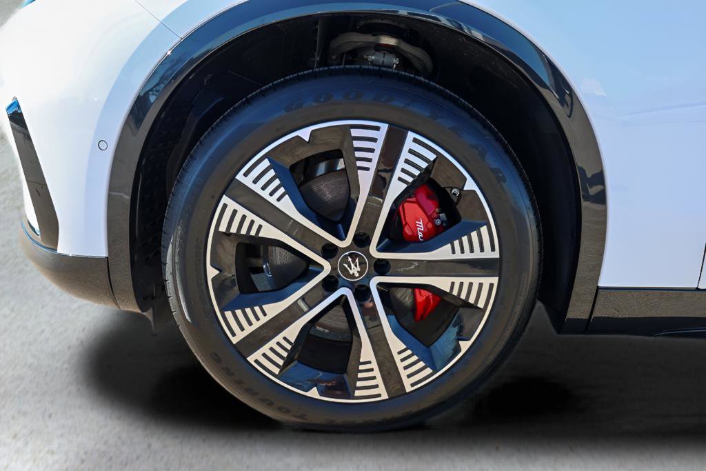 New 2025 Maserati Grecale Folgore AWD/4WD image 28