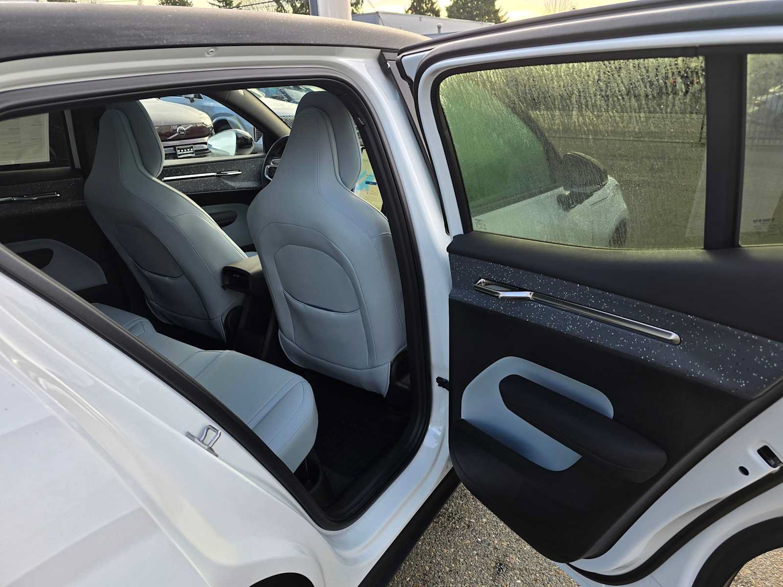New 2026 Volvo EX30 Ultra w/ Protection Package AWD/4WD image 13