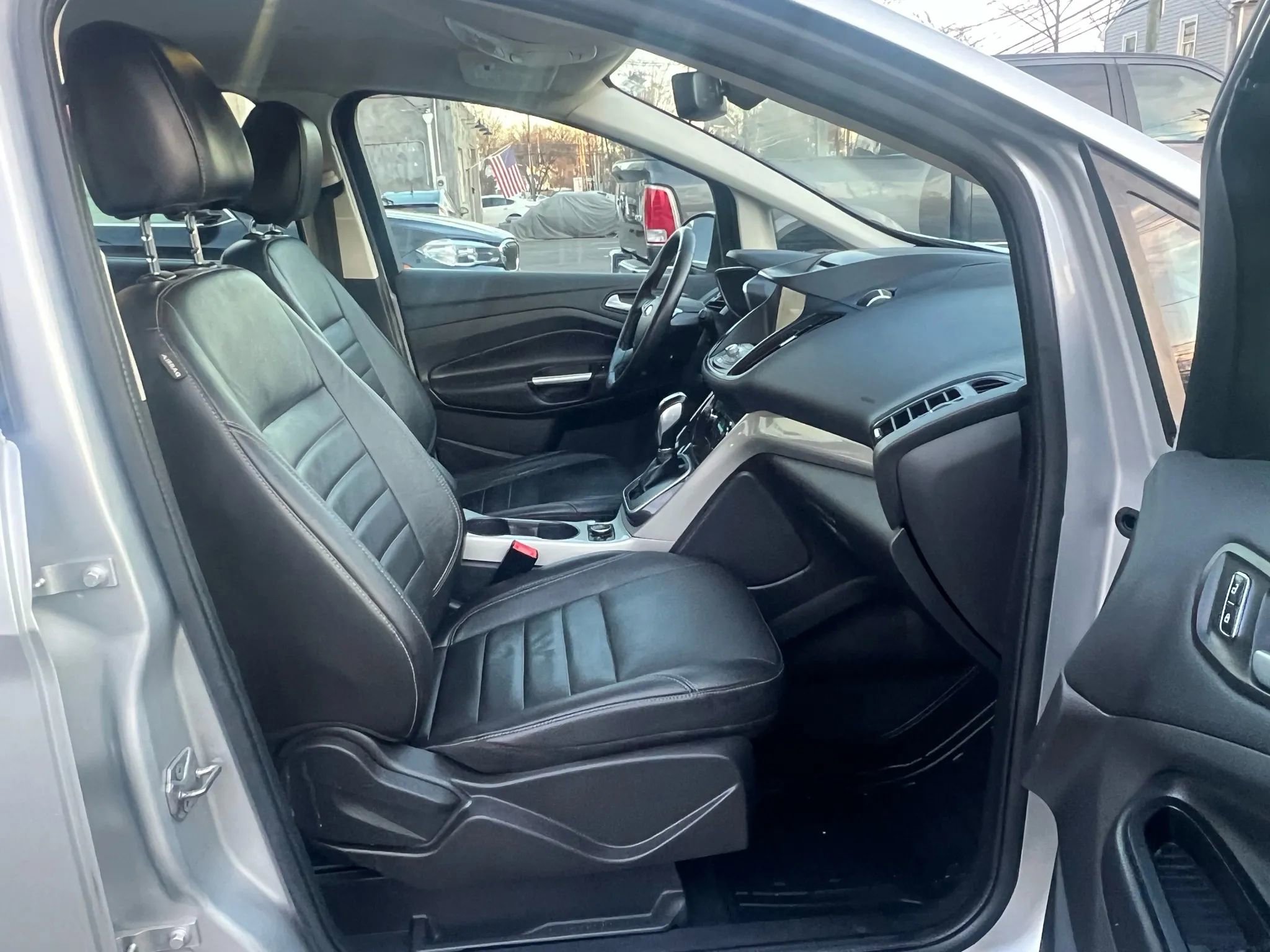 Used 2016 Ford C-MAX Energi SEL image 27