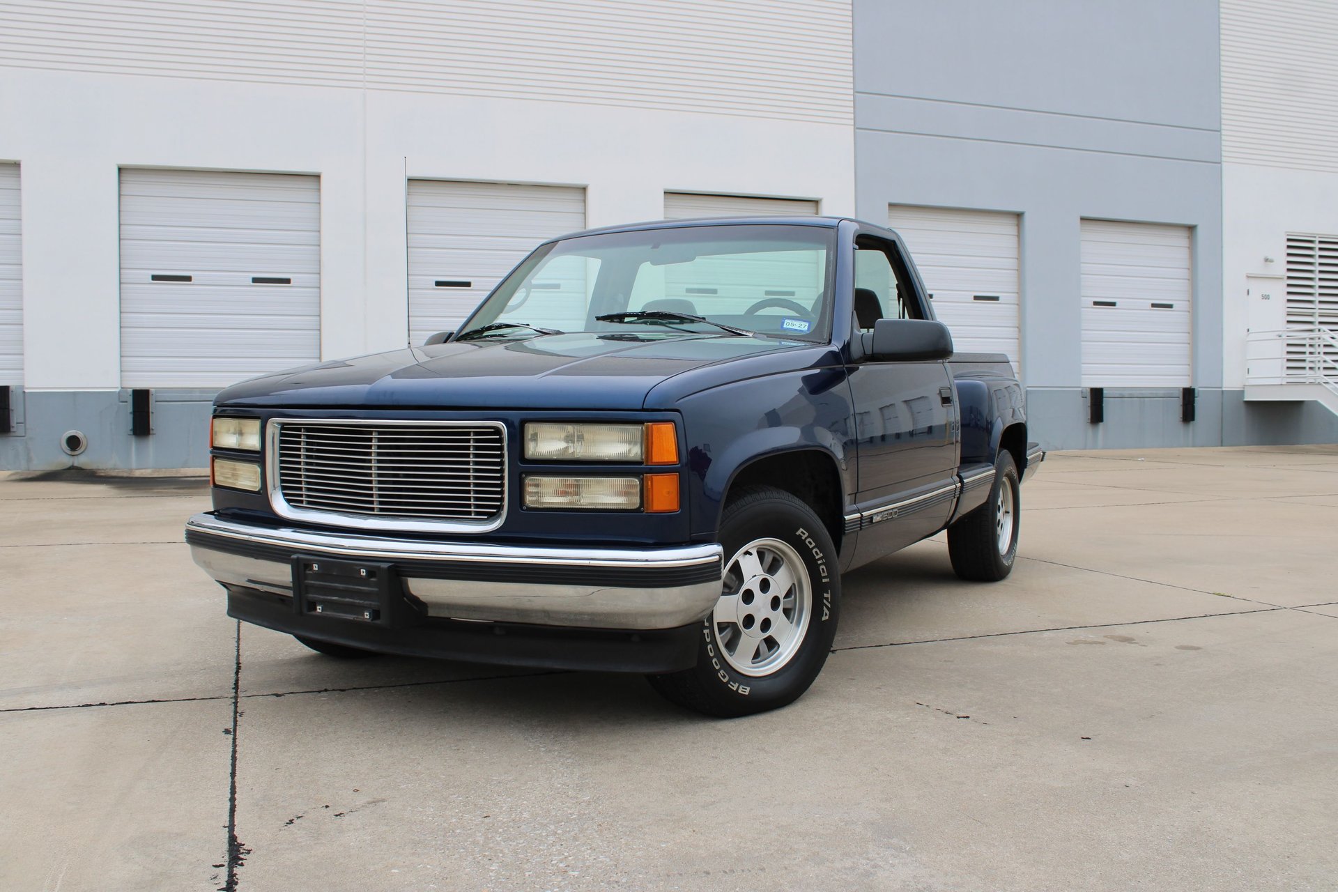 Used 1995 GMC Sierra 1500 2WD Regular Cab image 3