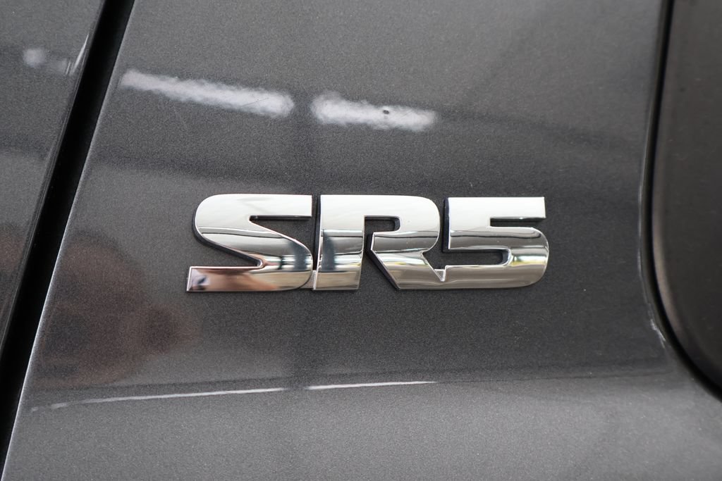 Used 2019 Toyota Sequoia SR5 AWD/4WD image 69
