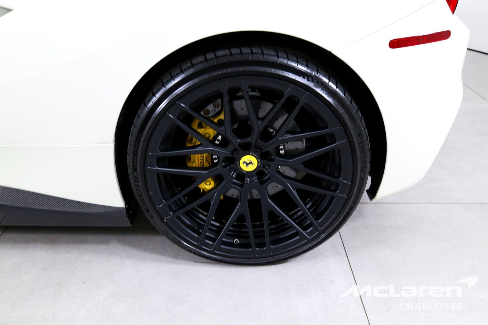 Used 2018 Ferrari 488 Spider RWD image 33
