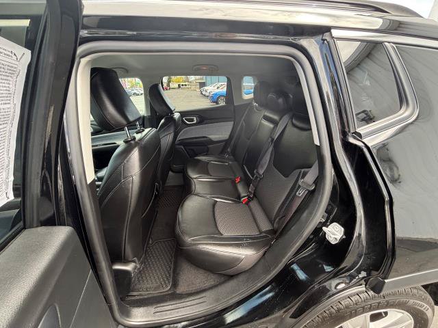 Used 2022 Jeep Compass Latitude w/ Convenience Group AWD/4WD image 9