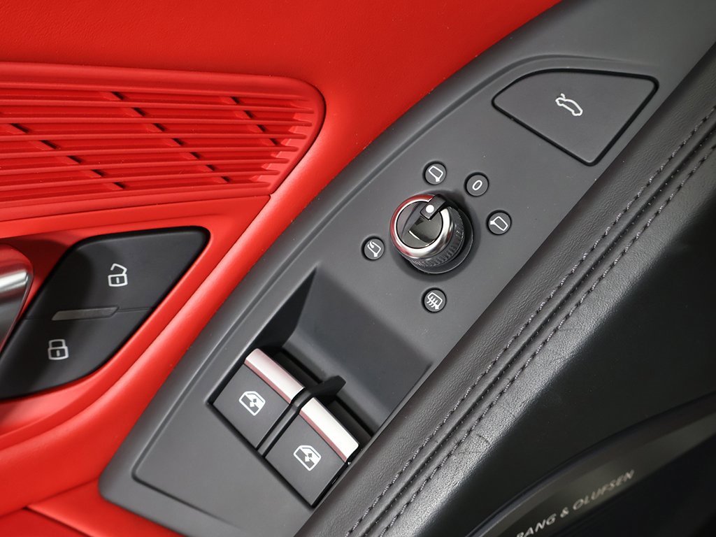 Used 2018 Audi R8 V10 w/ Carbon Exterior Package image 34