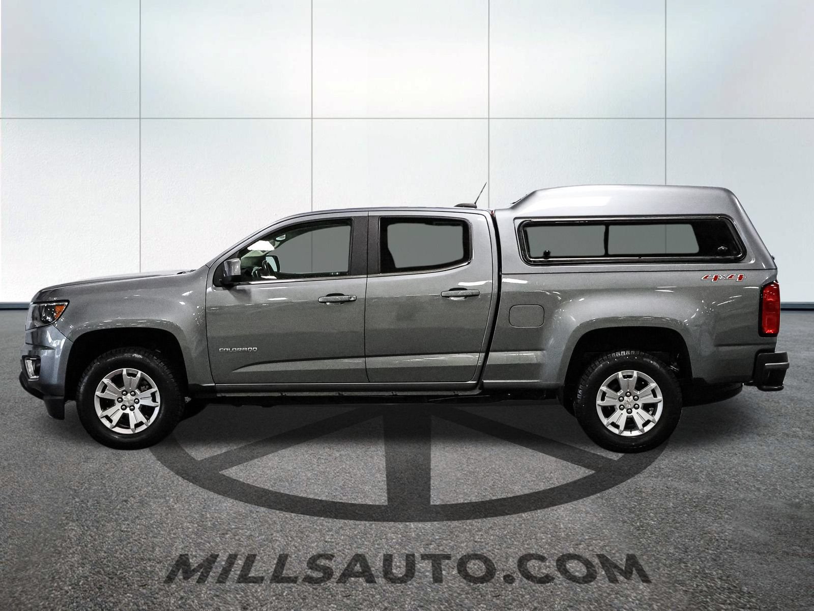 Used 2019 Chevrolet Colorado LT w/ LT Convenience Package AWD/4WD image 3