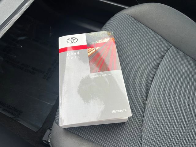 Used 2021 Toyota RAV4 LE image 35