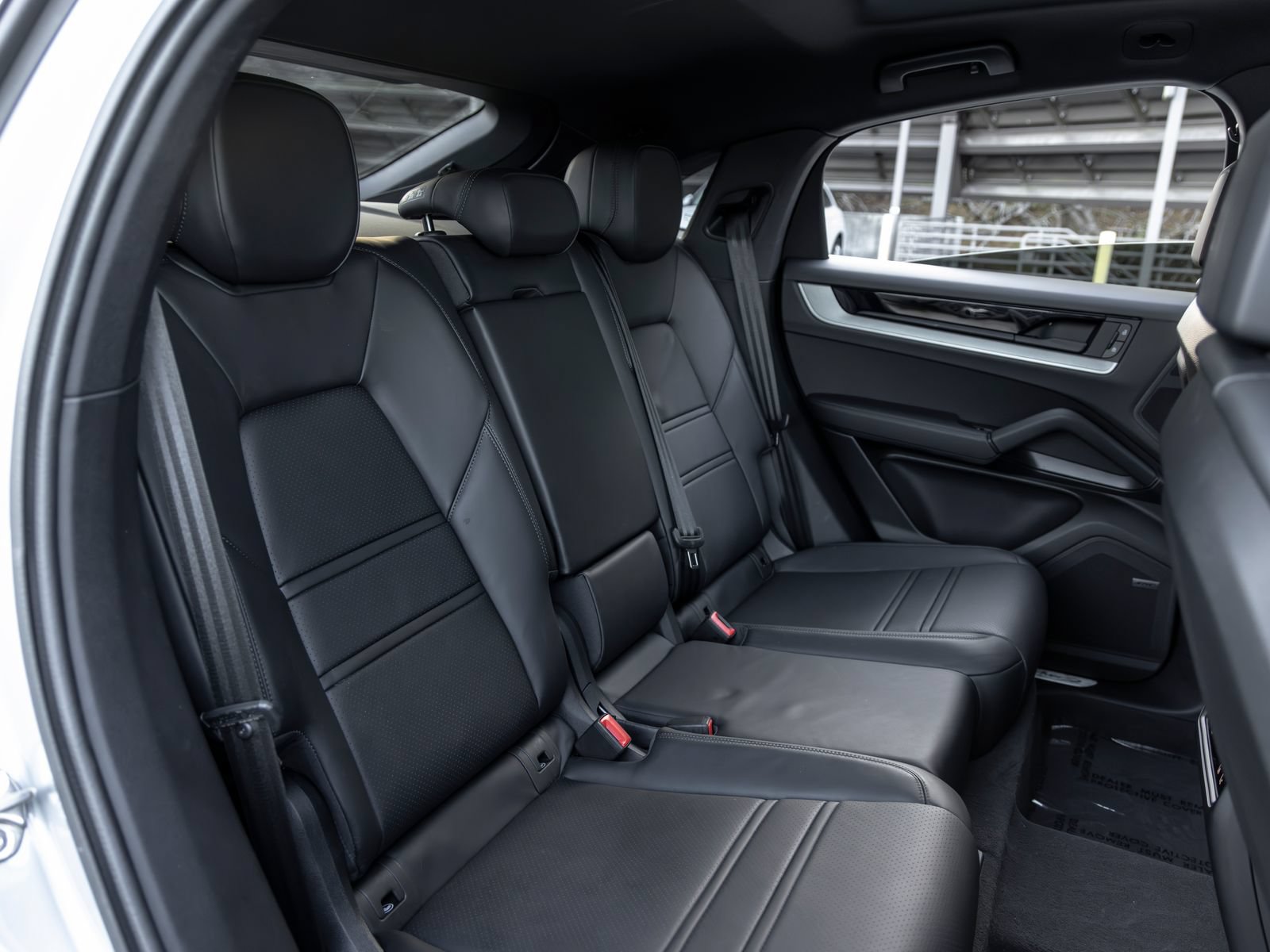 Certified 2026 Porsche Cayenne Coupe AWD/4WD image 50