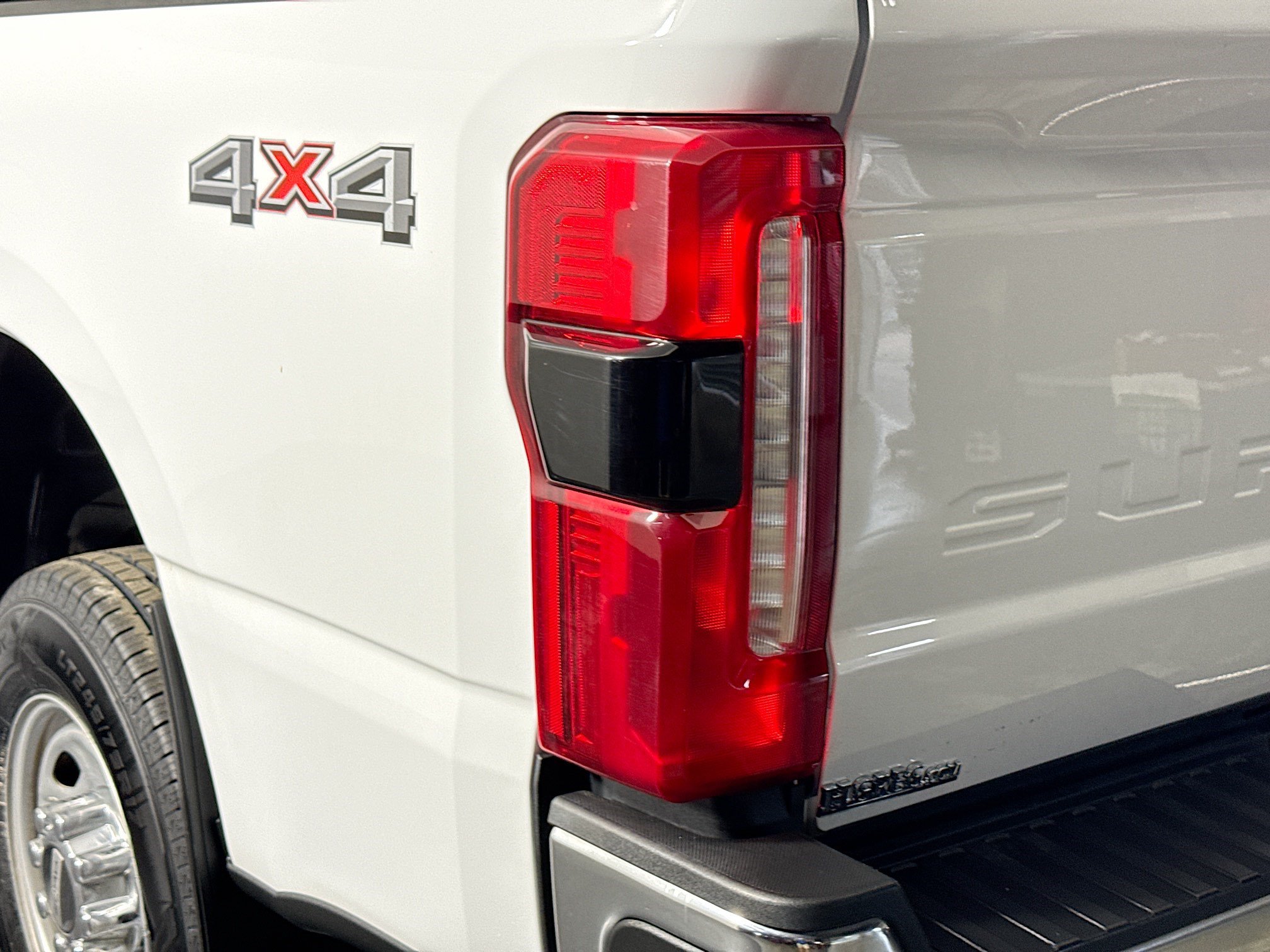 Used 2024 Ford F250 XL w/ 360-Degree Camera Package AWD/4WD image 34